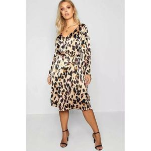Boohoo Plus Leopard Print Midi Dress Size 14 VNeck